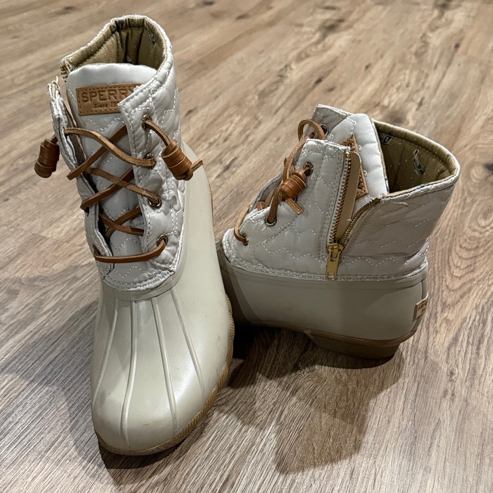 Sperry Quilted Duck Boots in Cream and Brown